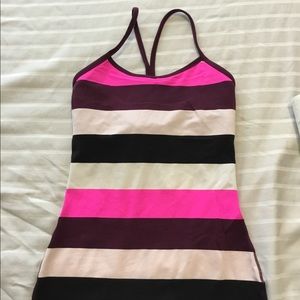 Lululemon tank with built in bra size 4